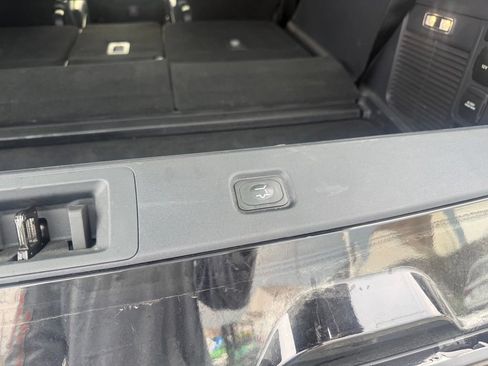 Used 2025 Ford Expedition Platinum AWD/4WD image 63