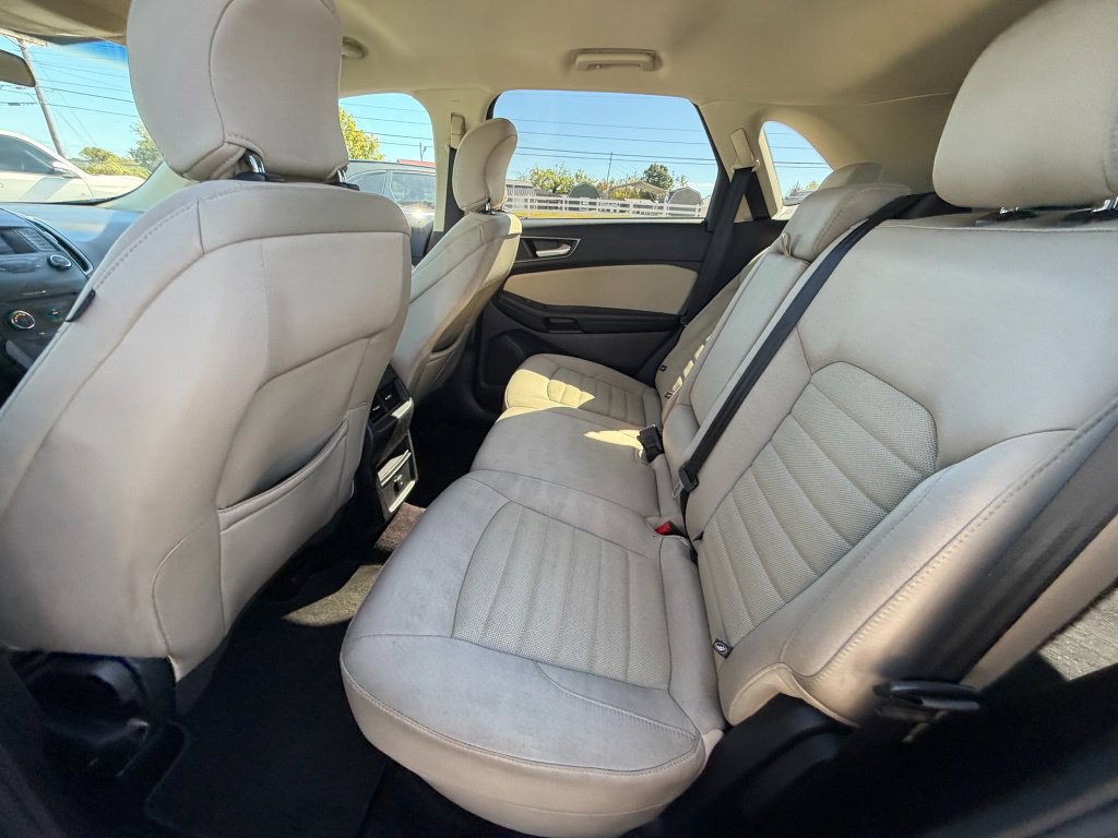 Used 2016 Ford Edge SE FWD image 14