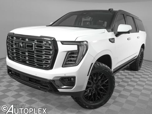 Used 2026 GMC Yukon XL Denali Ultimate w/ LPO, Floor Liner Package AWD/4WD image 1
