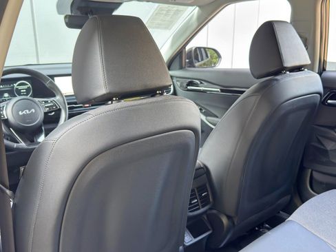 Used 2024 Kia Seltos S FWD image 33