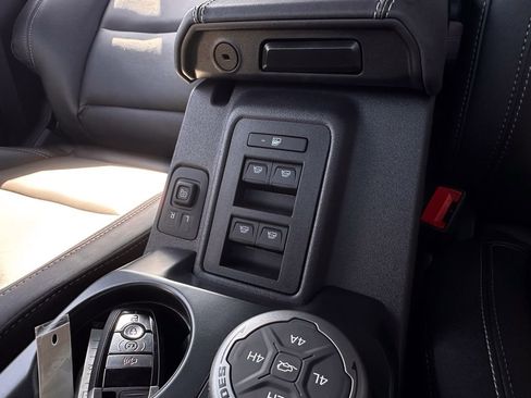 New 2025 Ford Bronco Badlands image 41