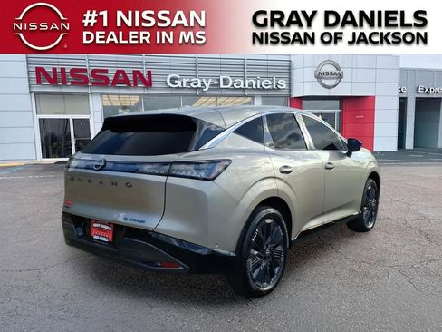 Certified 2025 Nissan Murano Platinum w/ Cargo Package image 8