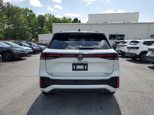 New 2026 Volkswagen Tiguan SE R-Line AWD/4WD image 5
