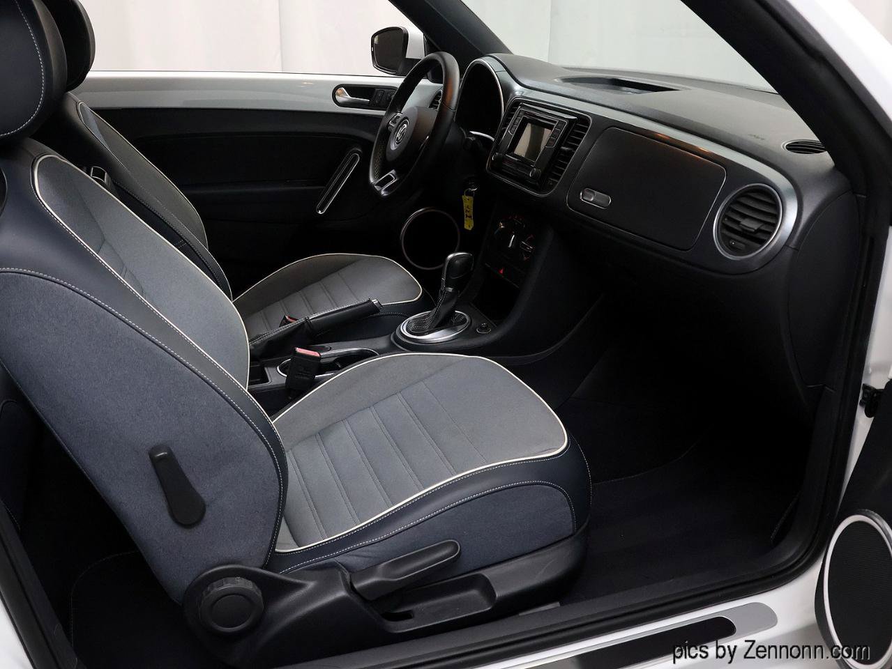 Used 2016 Volkswagen Beetle 1.8T Denim FWD image 29