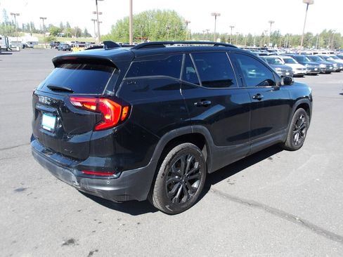 Used 2021 GMC Terrain SLT w/ Infotainment Package II AWD/4WD image 5