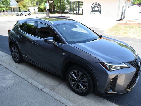 Used 2020 Lexus UX 250h F Sport w/ F Sport Premium Package image 43