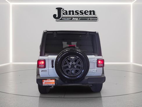 Used 2024 Jeep Wrangler Sport S image 3