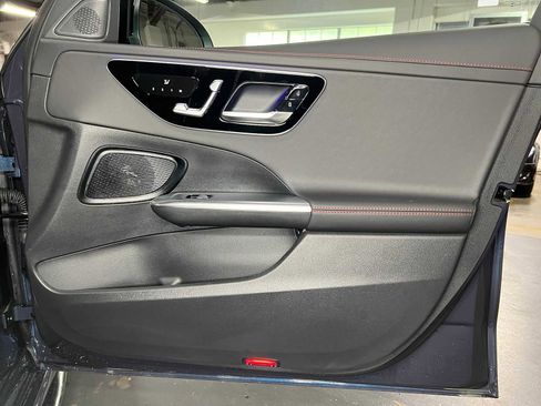 New 2025 Mercedes-Benz C 43 AMG 4MATIC Sedan image 10