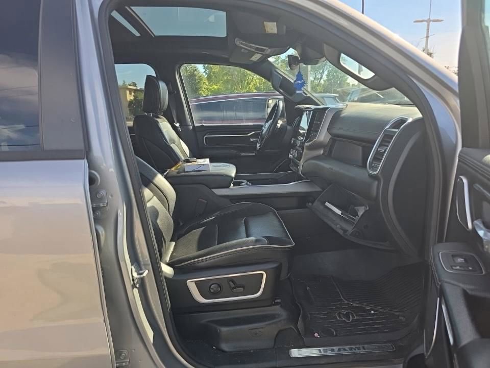 Used 2022 RAM 1500 Laramie AWD/4WD image 15