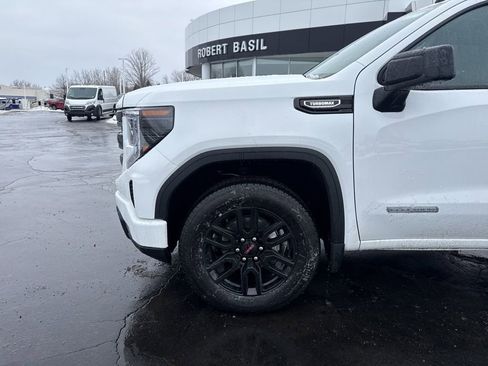 New 2026 GMC Sierra 1500 Elevation image 5