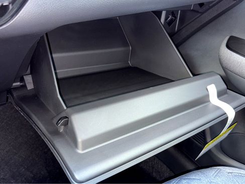 New 2026 Nissan Kicks SV image 18