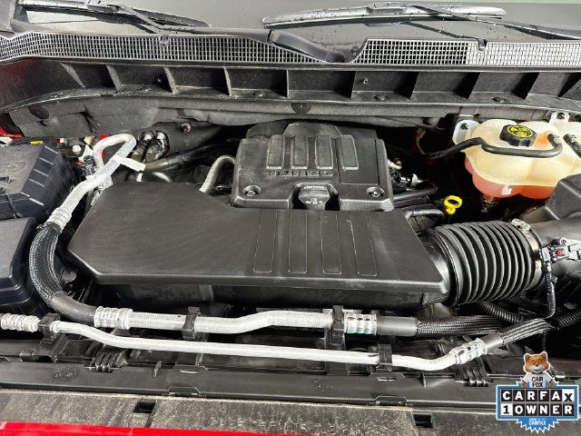 Used 2023 Chevrolet Silverado 1500 LT AWD/4WD image 31