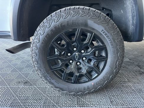 Used 2024 Chevrolet Colorado Trail Boss w/ Advanced Trailering Package image 23