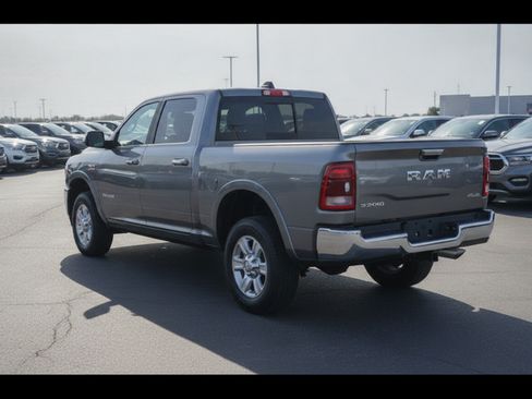 Used 2022 RAM 2500 Laramie AWD/4WD image 5