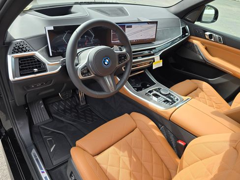 New 2026 BMW X5 xDrive50e w/ M Sport Package image 2