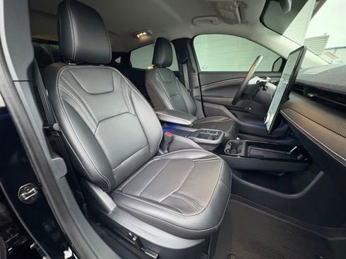 Used 2025 Ford Mustang Mach-E Premium w/ Interior Protection Package image 29