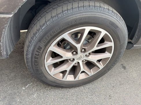 Used 2016 Ford Expedition EL King Ranch image 3