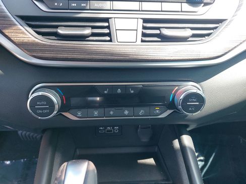 Used 2019 Nissan Altima 2.0 Edition One image 22