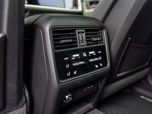 Used 2025 Porsche Cayenne GTS image 27