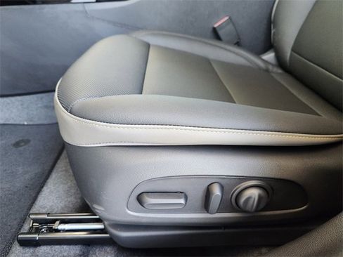 New 2026 Chevrolet Trax ACTIV w/ Driver Confidence Package image 19