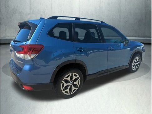 Used 2019 Subaru Forester Premium image 7