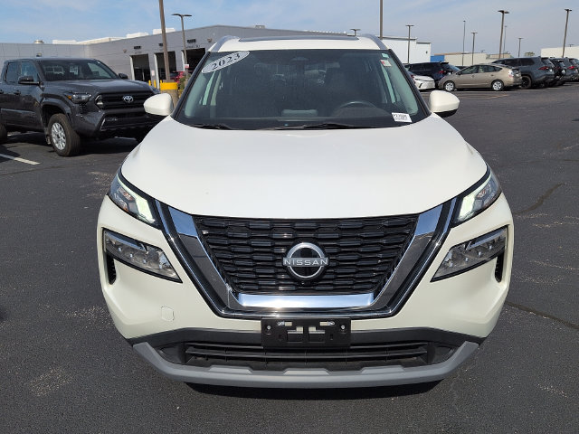 Used 2023 Nissan Rogue SV w/ SV Premium B Package AWD/4WD image 3