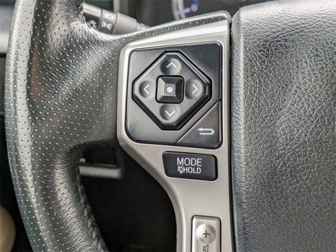 Used 2017 Toyota 4Runner SR5 Premium image 28