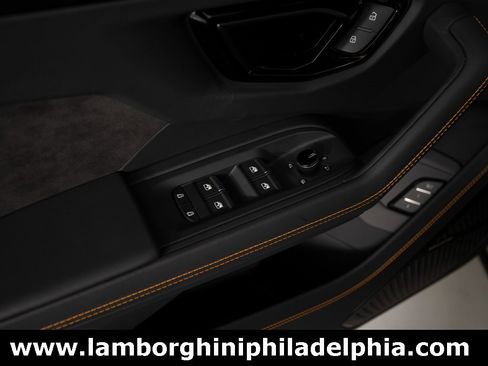 Used 2024 Lamborghini Urus S image 19