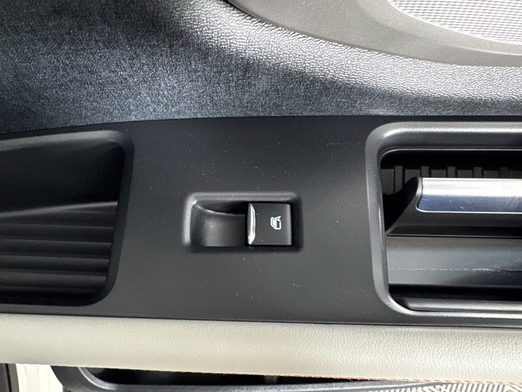 Used 2025 Ford Expedition Active RWD image 54