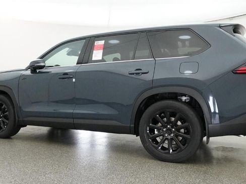 New 2026 Toyota Grand Highlander Limited FWD image 42