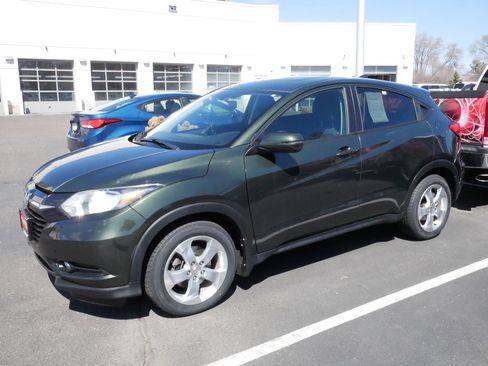 Used 2016 Honda HR-V EX image 4