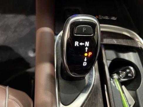 Used 2021 Buick Enclave Avenir w/ Avenir Technology Package image 15