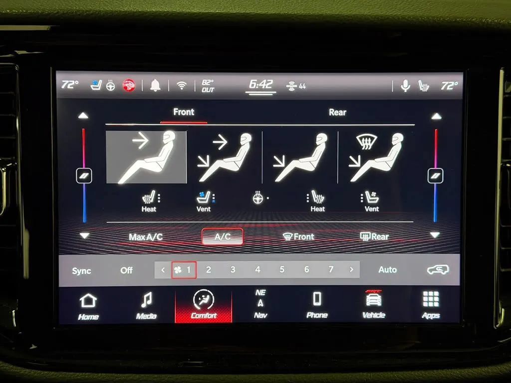 Used 2021 Dodge Durango SRT Hellcat w/ Technology Group AWD/4WD image 47