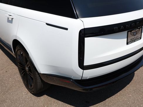 Used 2023 Land Rover Range Rover Autobiography AWD/4WD image 9
