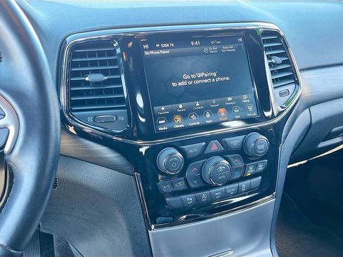 Certified 2019 Jeep Grand Cherokee Altitude image 15