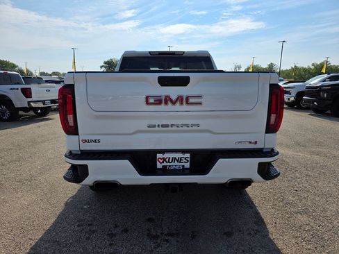 Used 2021 GMC Sierra 1500 AT4 AWD/4WD image 7