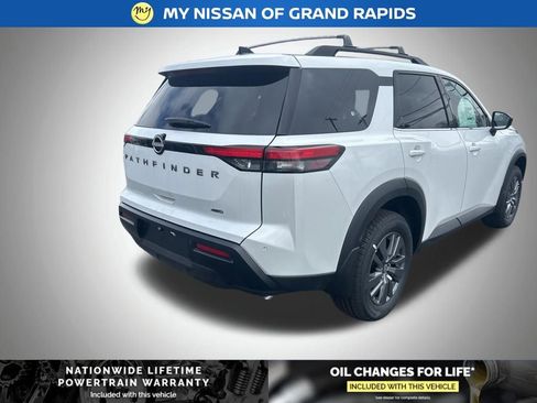 New 2026 Nissan Pathfinder SV image 5