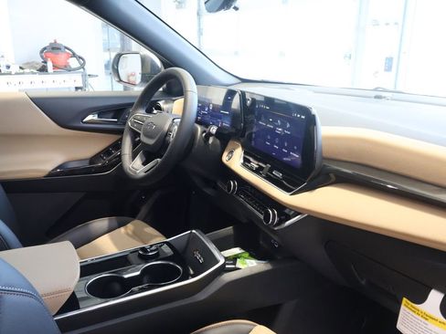 New 2026 Chevrolet Equinox ACTIV w/ Safety and Technology Package image 34