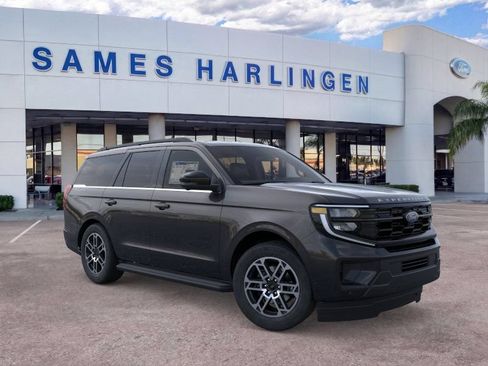 New 2026 Ford Expedition Active RWD image 7