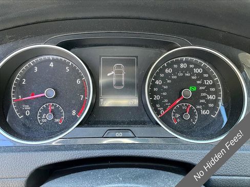 Used 2021 Volkswagen Golf 4-Door FWD image 17