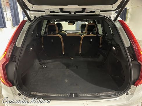 Used 2019 Volvo XC90 T6 Momentum image 11
