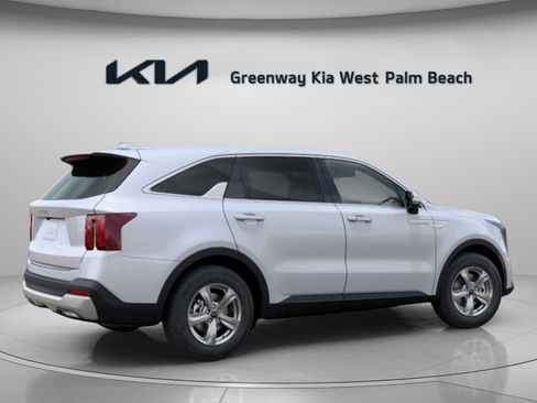 New 2026 Kia Sorento LX FWD image 8