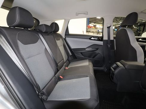 Used 2024 Volkswagen Taos S w/ MDO Package FWD image 24