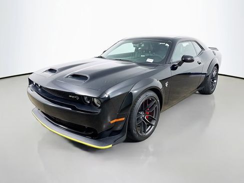 Used 2023 Dodge Challenger SRT Hellcat image 3