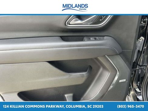 Used 2021 Chevrolet Suburban LT w/ Rear Media and Nav Package AWD/4WD image 15