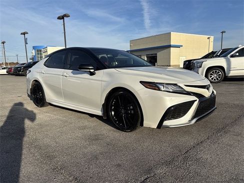 Used 2023 Toyota Camry XSE image 13