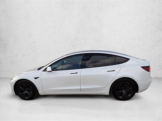 Used 2018 Tesla Model 3 Long Range video 2