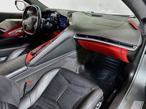Used 2022 Chevrolet Corvette Stingray Premium Conv w/ Z51 Performance Package RWD image 25