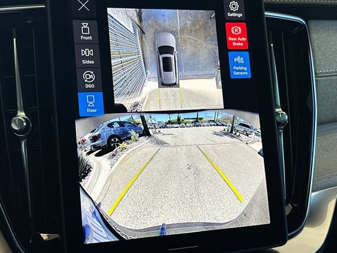 New 2026 Volvo XC90 T8 Ultra w/ Lounge Package AWD/4WD image 17
