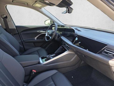 New 2025 Audi Q5 Premium image 11